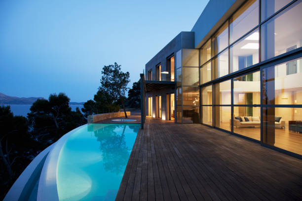 Transform Your Space with Modern Custom Glass Design Ideas
